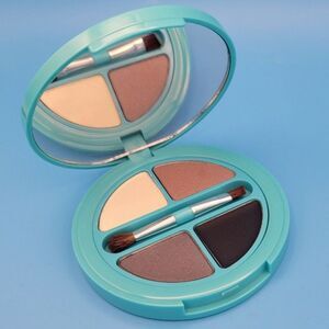 Carmindy & Co. Epic Eyeshadow Quad, Eyeliner with Mirror Compact - New